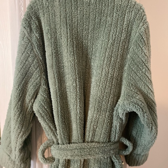 World Market Soft Robe - Picture 5 of 5